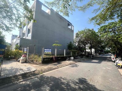 Góc 2 mặt tiền 16m cực hiếm trong KDC Đào Sư Tích