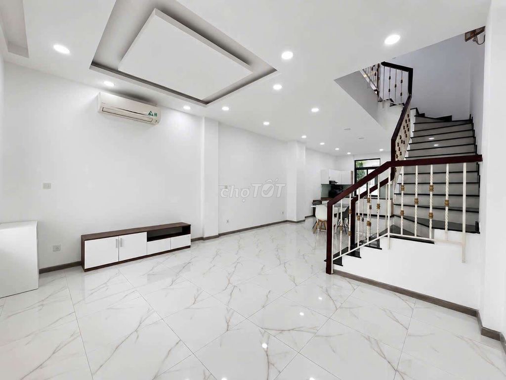 Аренда · 4 комн. · 100 м² · Thành phố Thủ Đức, ул. Song Hành
