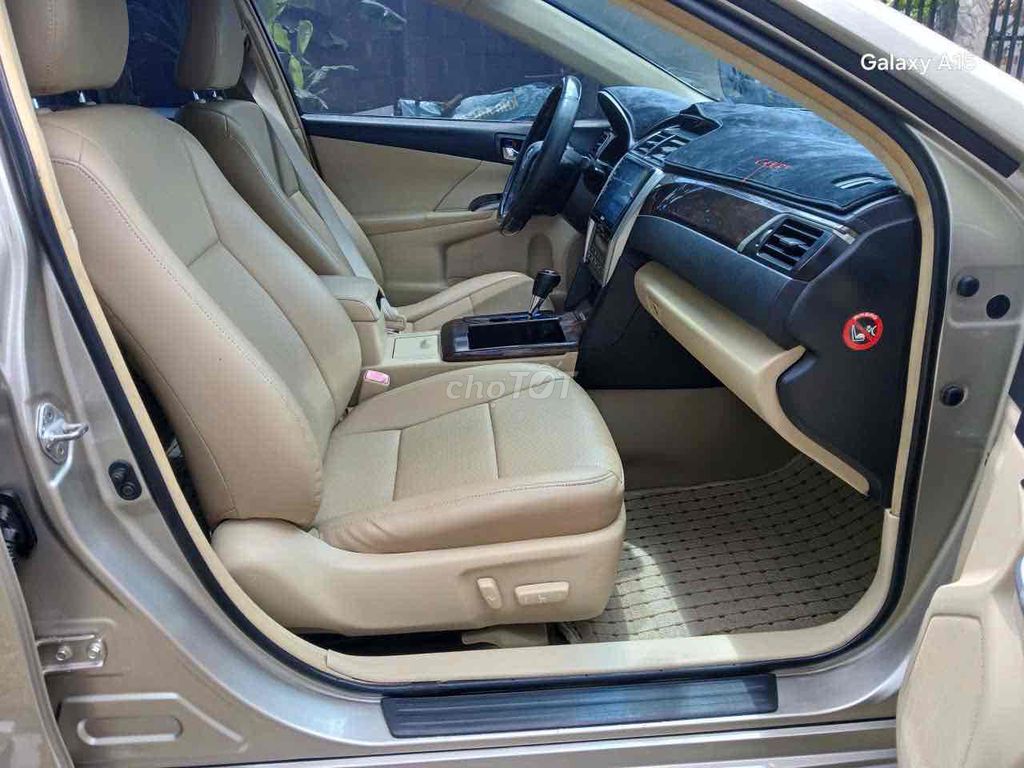 Toyota Camry 2016 2.0E - 90000 km. Mua bán Ô tô tại Huyện Củ Chi Tp Hồ Chí Minh được đăng bởi anh Hiep hình 9