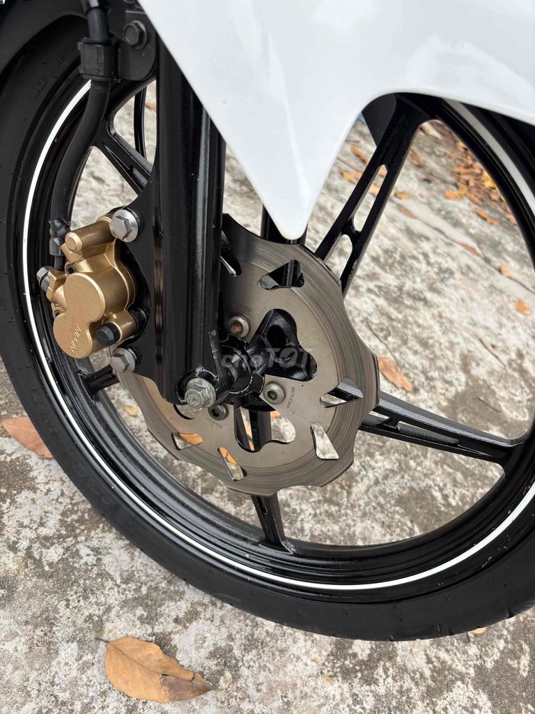 Yamaha Exciter 135 Trắng Đen Đỏ. Mua bán Xe máy tại Thị xã Bến Cát Bình Dương được đăng bởi xe máy trả góp tín nghĩa  hình 7