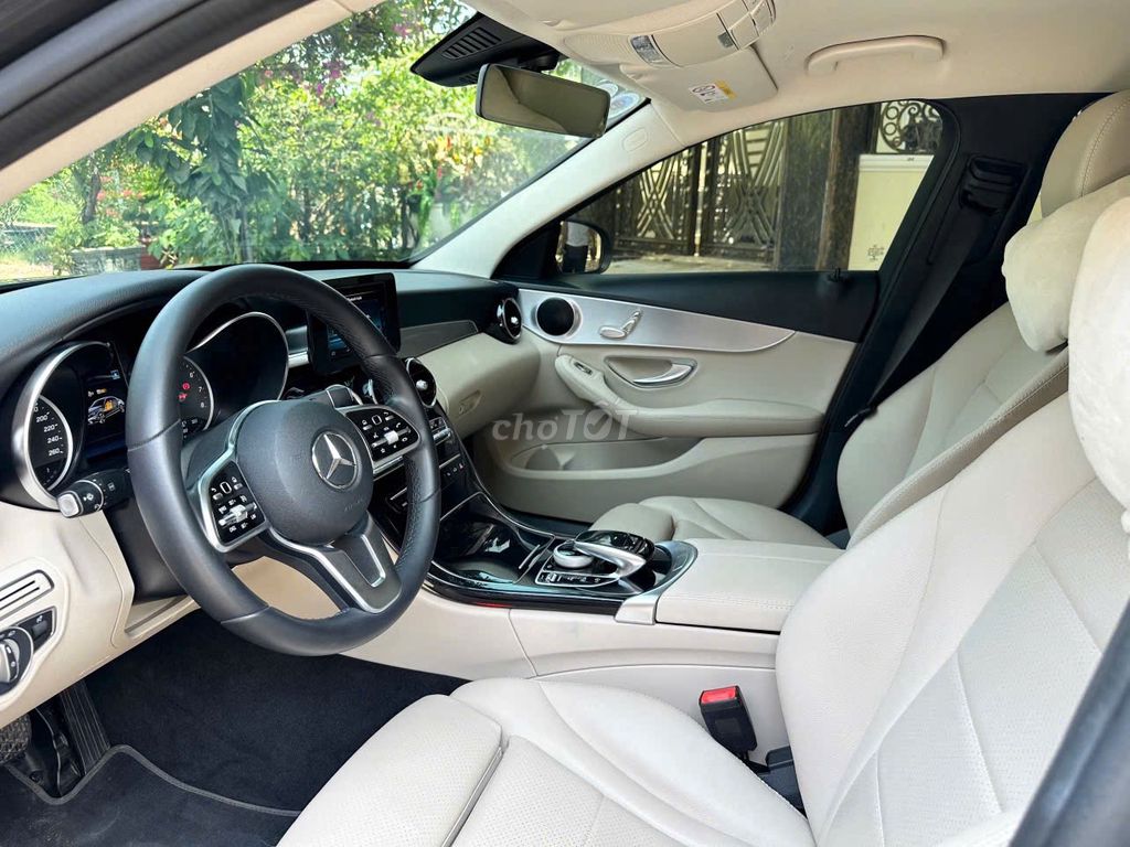 Mercedes-Benz C-Class 2020 photo 4