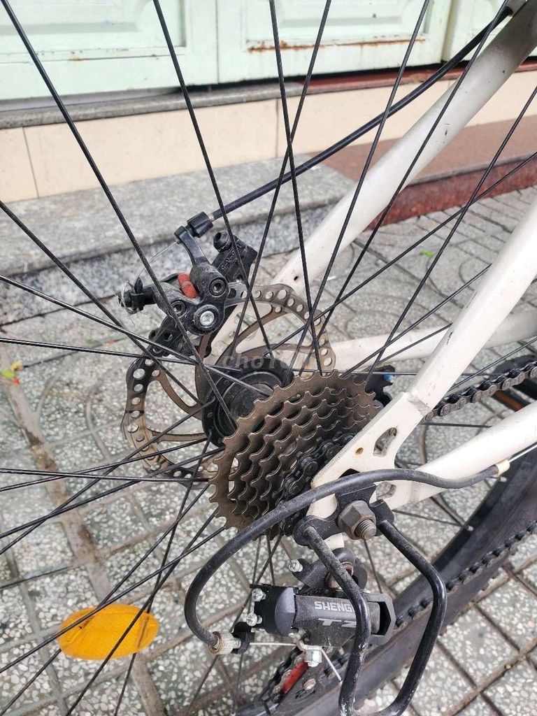 Xe Phoenix vành nhôm, bánh 26 inch, chưa gỉ sét. Mua bán Xe đạp tại Quận Tân Phú Tp Hồ Chí Minh được đăng bởi Lại Vũ Nhật Trường hình 3