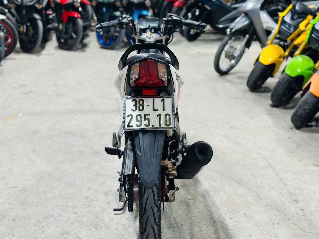 XE MÁYTHANH TÙNG_SONIC 150 ĐỎ TRẮNG NGUYÊN BẢN. Mua bán Xe máy tại Quận Nam Từ Liêm Hà Nội được đăng bởi THANH TÙNG hình 4