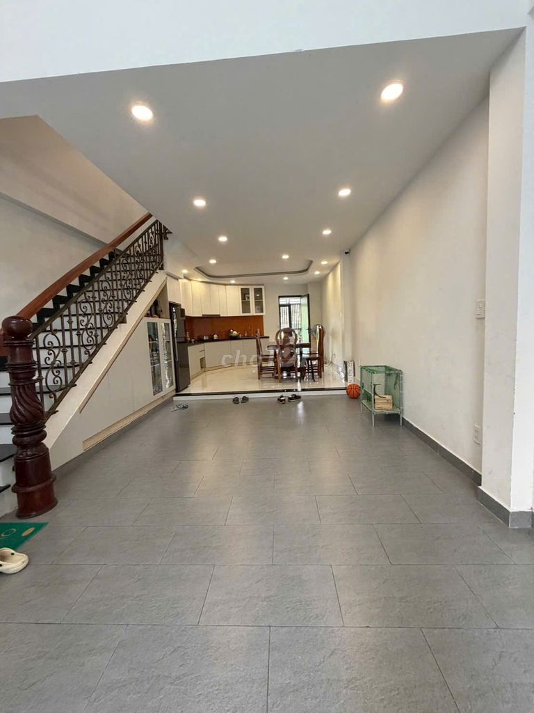 Аренда · 4 комн. · 90 м² · Quận Bình Thạnh, ул. Đường Bình Lợi