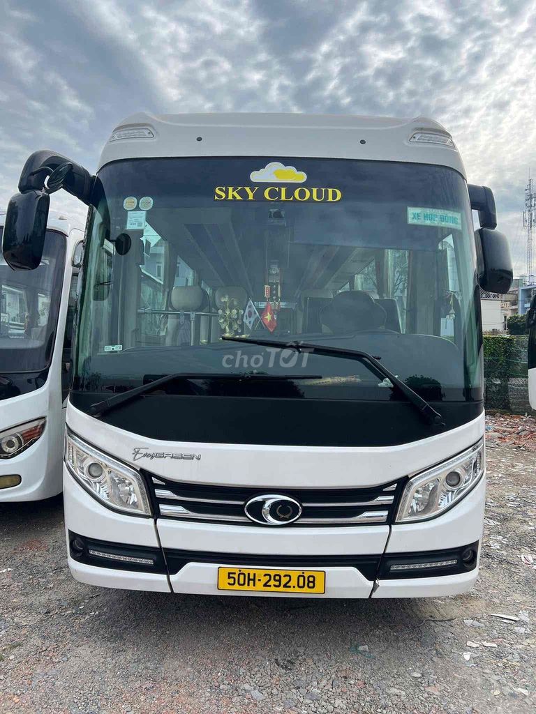 Evergreen Sky Cloud 29 chỗ Trắng Mới. Mua bán Phương tiện khác tại Quận Bình Tân Tp Hồ Chí Minh được đăng bởi tài hình 1