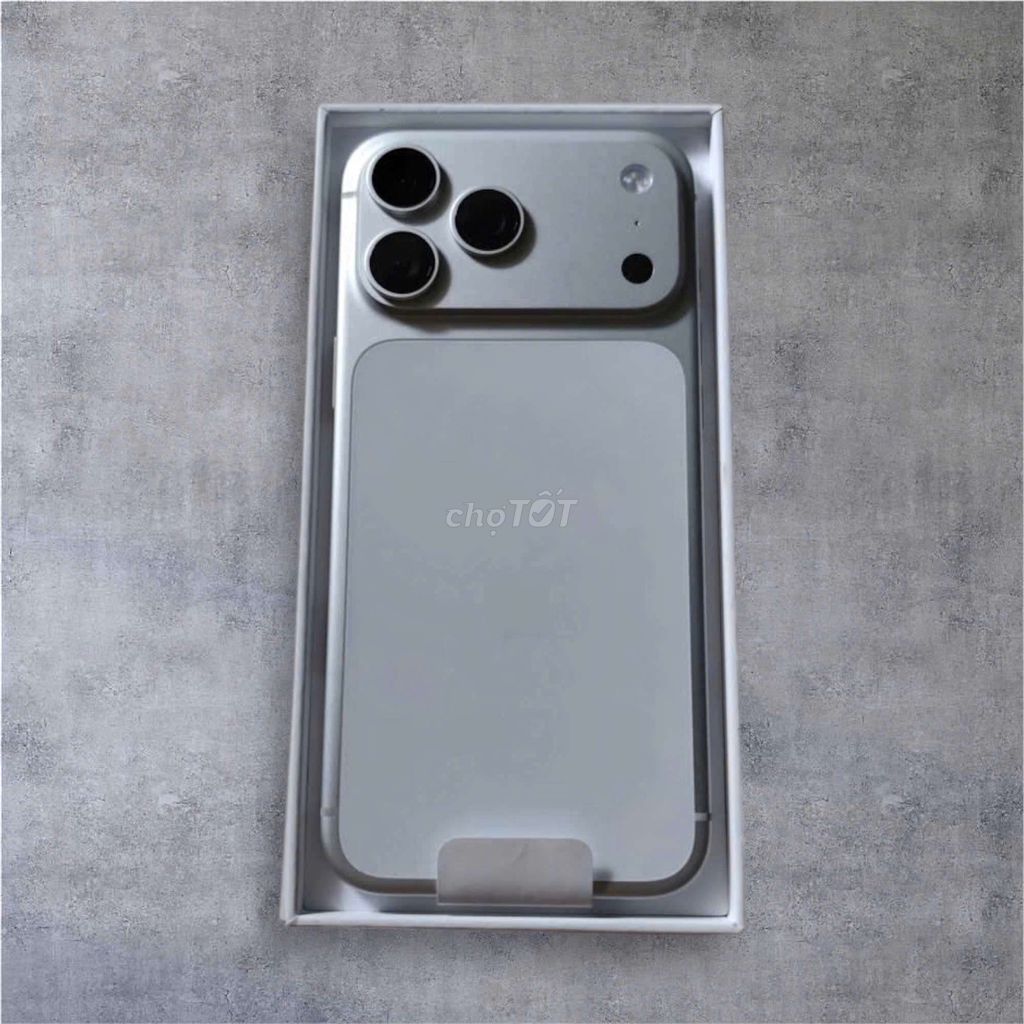Apple iPhone 17 Pro Max 256GB Bạc Mới. Mua bán Điện thoại tại Thành phố Dĩ An Bình Dương được đăng bởi Điện thoại giá tốt hình 1