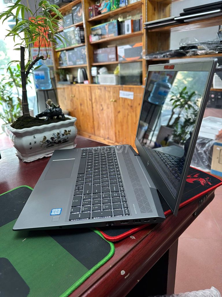HP ZBook 15v G5 i7-8750H 15.6 inch 8GB/256GB/FHD. Mua bán Laptop tại Quận Thanh Xuân Hà Nội được đăng bởi Laptop Song Việt hình 1