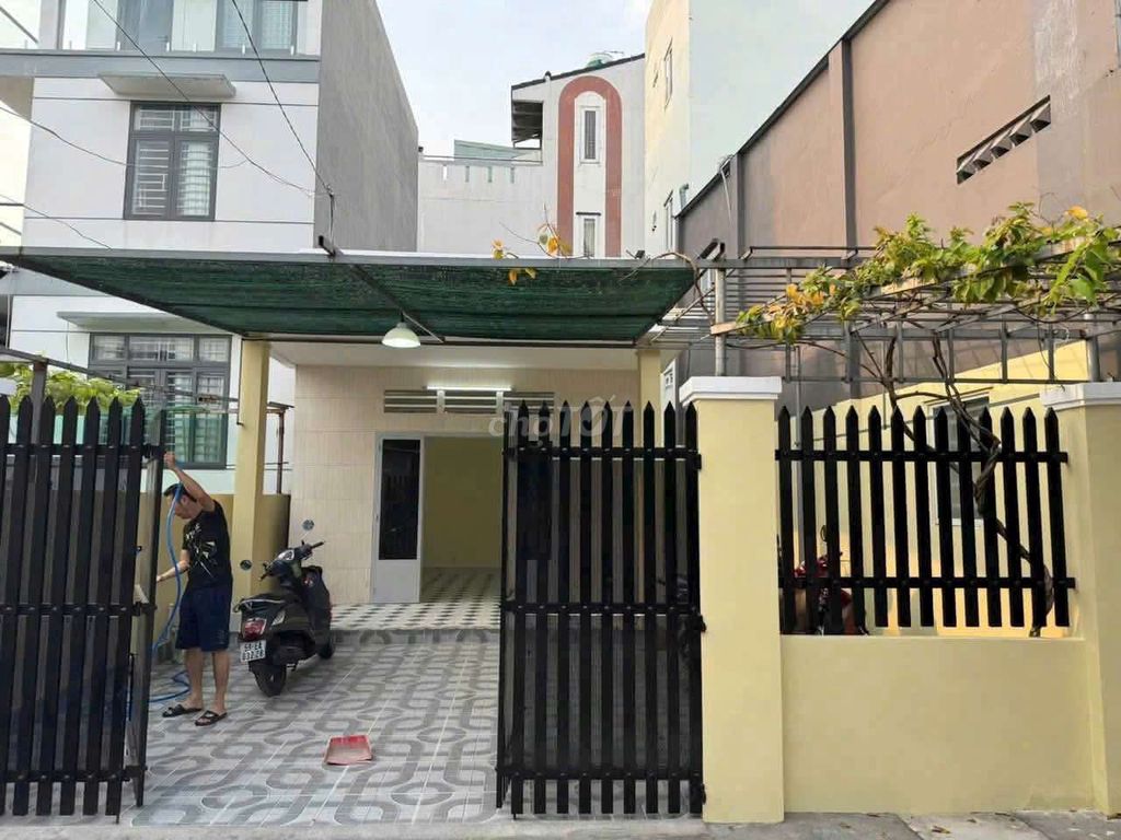 NHÀ 140M2, SÂN ĐẬU 2 OTO GẦN CHUNG CƯ SUNVIEW