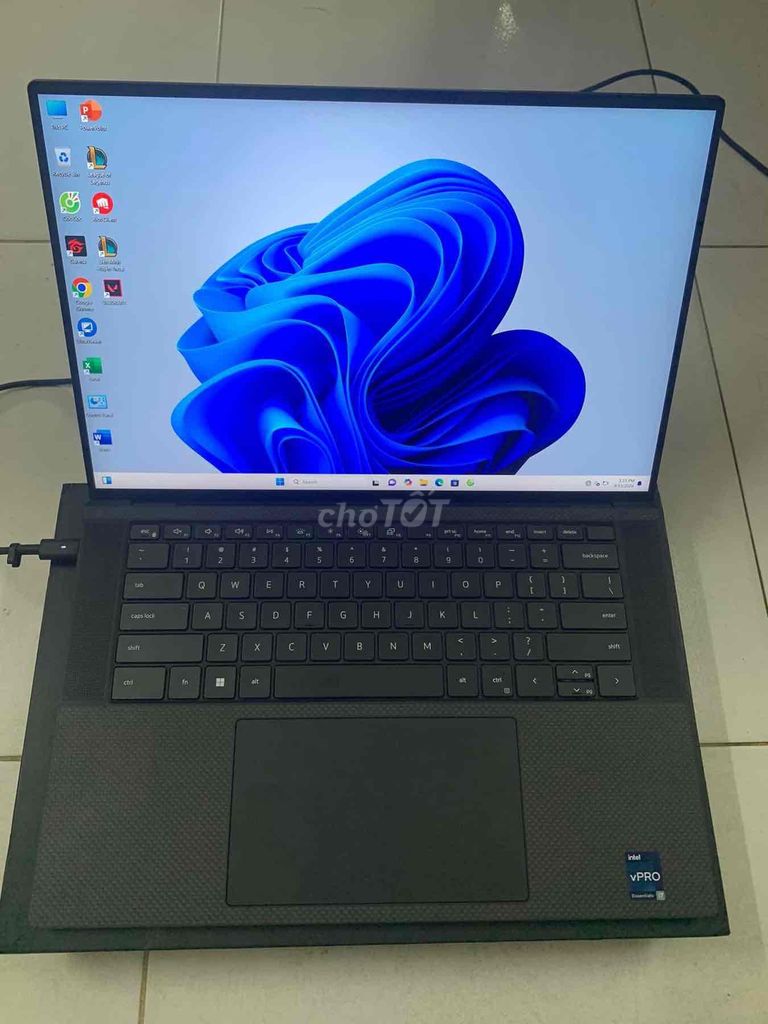 Dell precision 5570 i7 12700h/32/1000g/a2000 8g