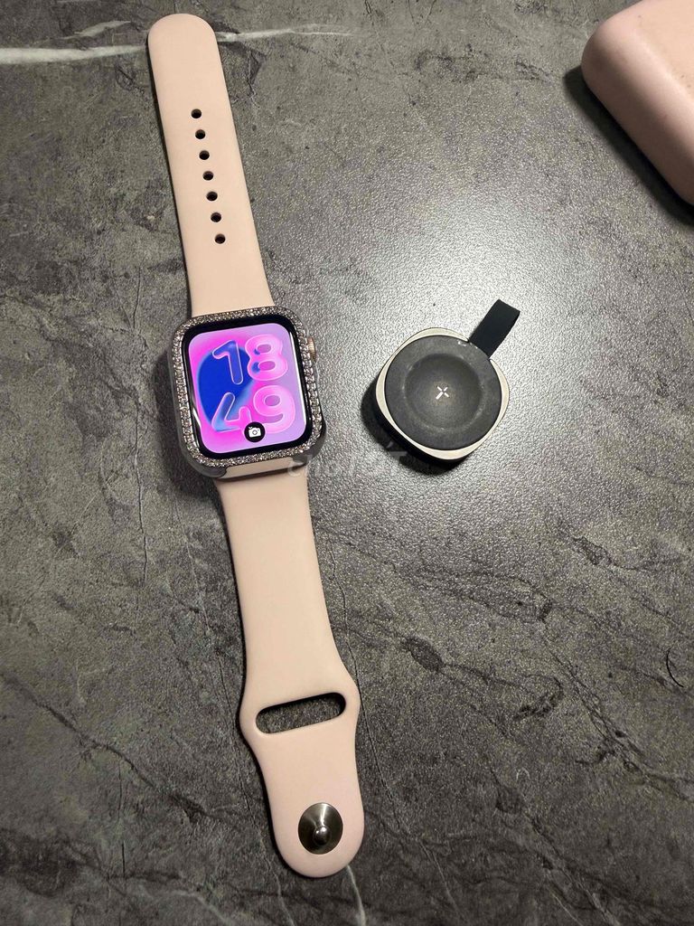 Apple Watch Series 6 Nhôm Hồng Nữ. Mua bán Thiết bị đeo thông minh tại Quận Đống Đa Hà Nội được đăng bởi Bùi Tâm Anh hình 1