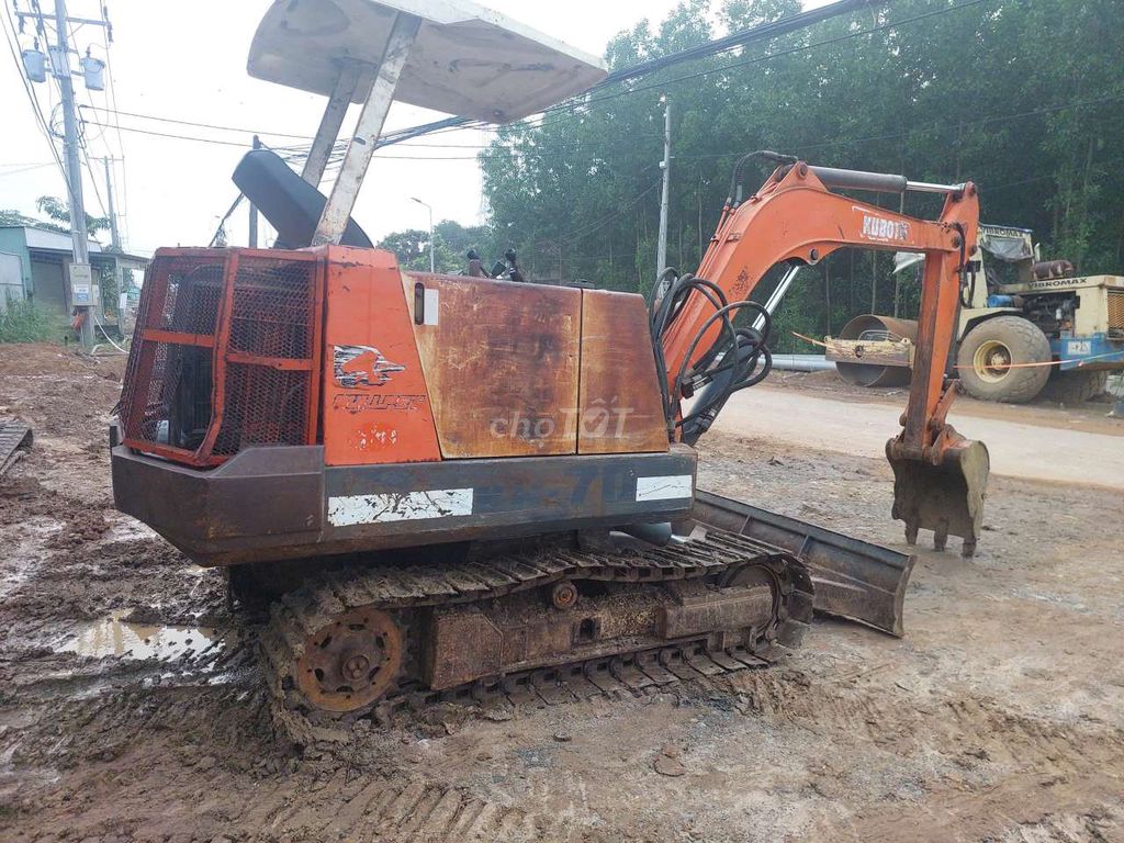 Máy xúc Kubota 015 Cam. Mua bán Phương tiện khác tại Huyện Bắc Tân Uyên Bình Dương được đăng bởi Danh  hình 4