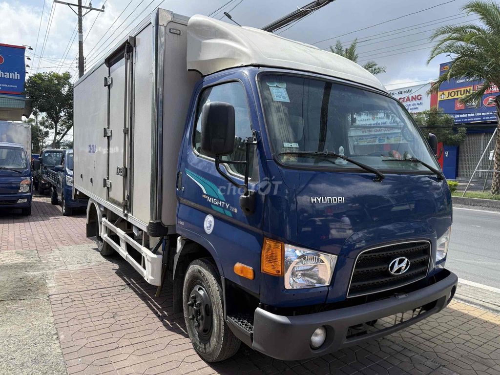 HYUNDAI 75S THÙNG KÍN MÁY OXY 2022. TẢI 3T5, THÙNG. Mua bán Xe tải, xe ben tại Thành phố Long Xuyên An Giang được đăng bởi Ô TÔ TRƯỜNG THANH hình 3