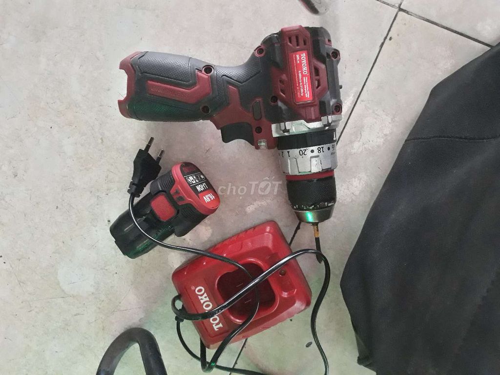 Máy khoan pin TOYOKO Đỏ, Đen. Mua bán Đồ chuyên dụng, Giống nuôi trồng tại Quận Tân Phú Tp Hồ Chí Minh được đăng bởi Tâm Trần hình 1