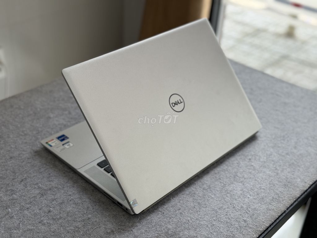 Dell Inspiron 16 5620 i7 1260P/ 16GB/ 512GB/ FHD