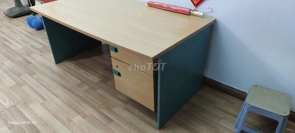 Bàn văn phòng Hòa Phát Gỗ Vàng nhạt. Mua bán Đồ dùng văn phòng tại Quận Nam Từ Liêm Hà Nội được đăng bởi Trinh Sam hình 1