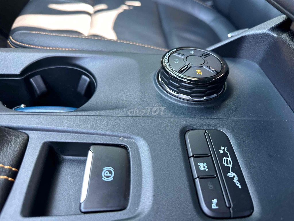 Wildtrak 2.0L 4x4 AT 2023. Mua bán Ô tô tại Quận Long Biên Hà Nội được đăng bởi Trang Gala hình 16