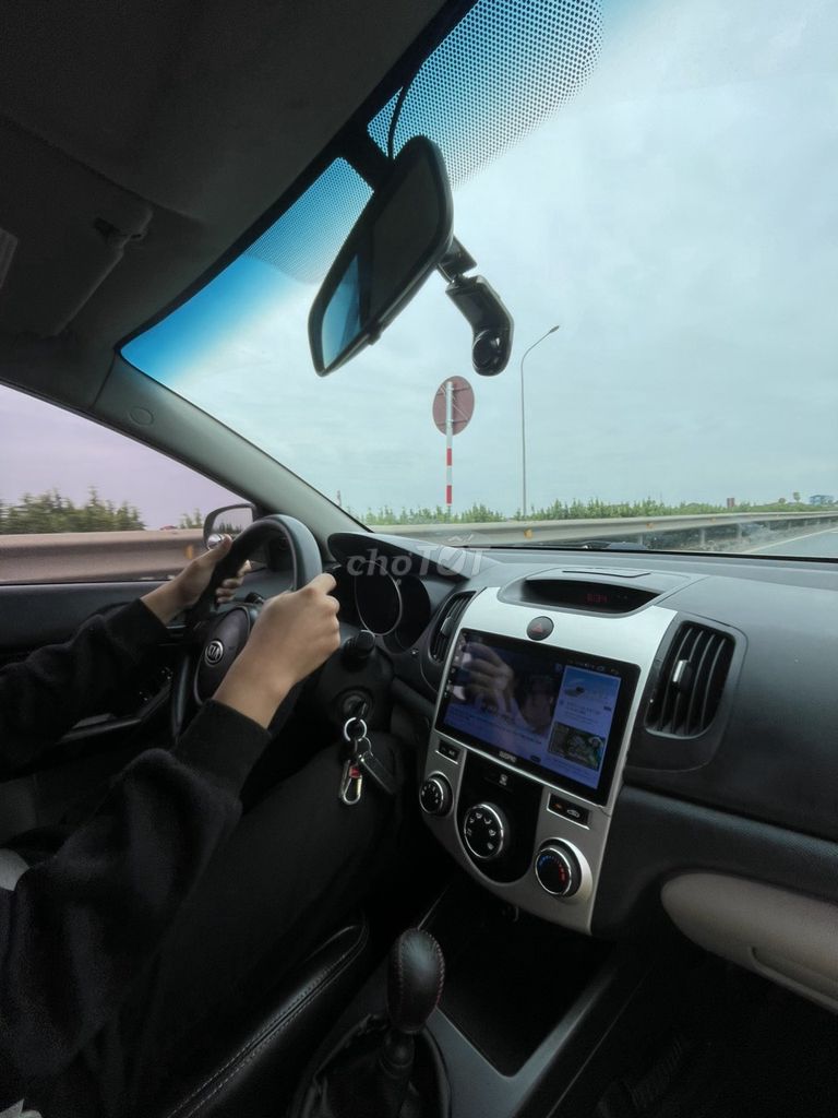 Kia Forte 2009 1.6L Số sàn Đen. Mua bán Ô tô tại Quận Hà Đông Hà Nội được đăng bởi ngô Quỳnh Anh hình 7