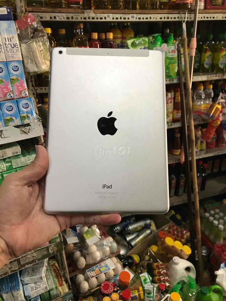 iPad Air 32G Sài Wifi + 4G Máy Đẹp Full CN. Mua bán Máy tính bảng tại Quận Bình Tân Tp Hồ Chí Minh được đăng bởi Hoang Phong hình 1