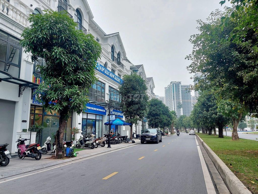 Cho thuê shophouse, DT cực rộng: 120m²/1 sàn - Giá chỉ 30tr/tháng.