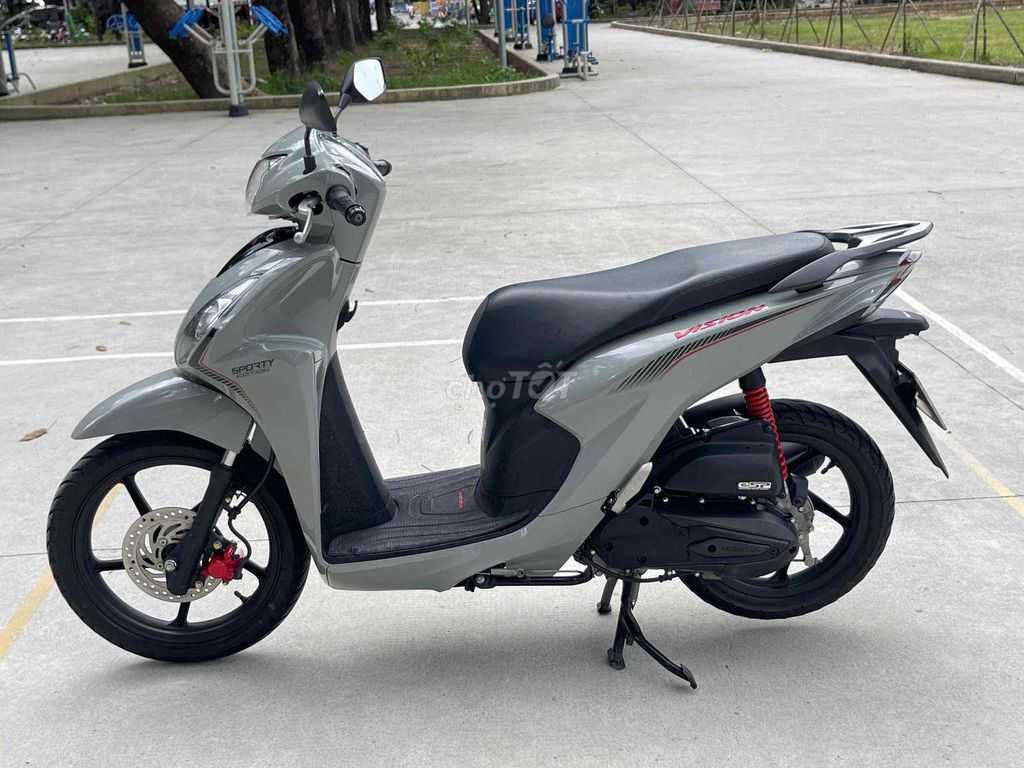 VISION 2024 BẢN SPORT–ZIN CHÍNH CHỦ–ODO 9.900KM. Mua bán Xe máy tại Thành phố Thủ Dầu Một Bình Dương được đăng bởi Xe Máy Bình Dương hình 10