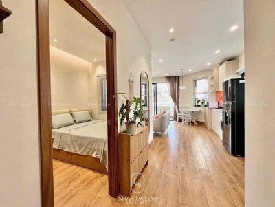 Căn hộ cao cấp toạ lạc tại Thảo Điền - gần cầu Sài Gòn ban công thoang