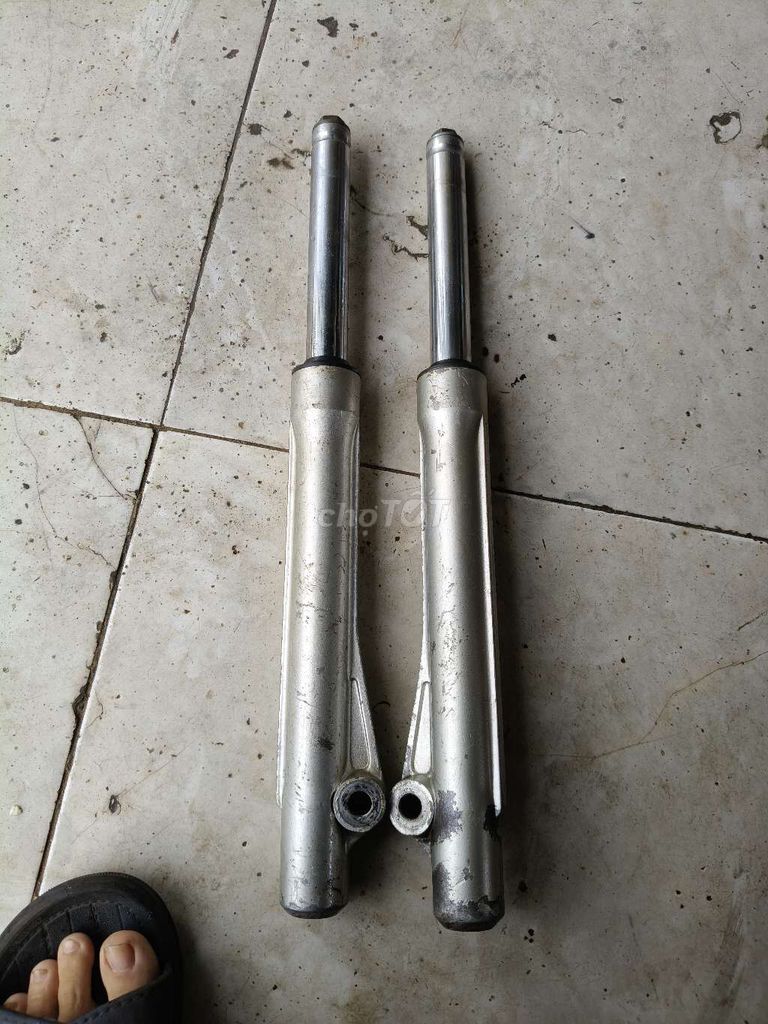 Cần bán gấp phuộc trước wave 2002. Mua bán Phụ tùng xe tại Thành phố Thủ Dầu Một Bình Dương được đăng bởi Hoàng  hình 1