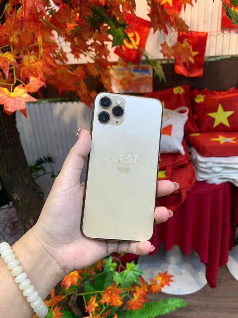 Apple iPhone 11 Pro 512GB Vàng. Mua bán Điện thoại tại Quận Ninh Kiều Cần Thơ được đăng bởi PNC STORE hình 1
