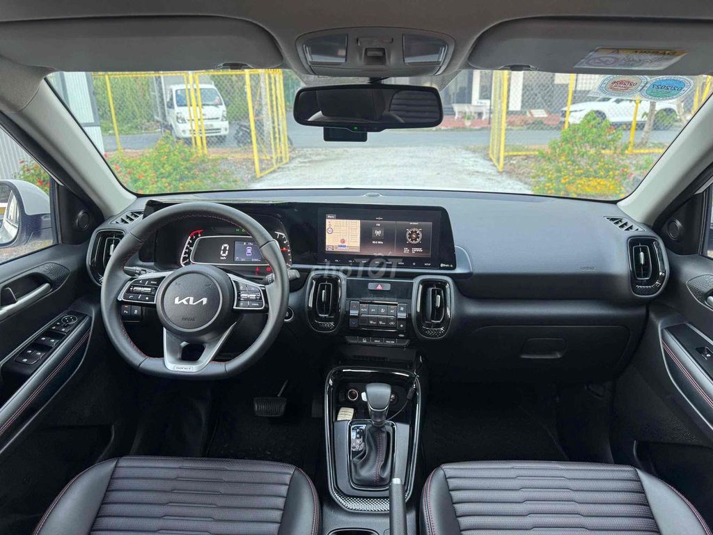Kia Sonet 2024 1.5 Premium	 - 31000 km. Mua bán Ô tô tại Quận Cái Răng Cần Thơ được đăng bởi Lê Thị Bé Trang hình 4