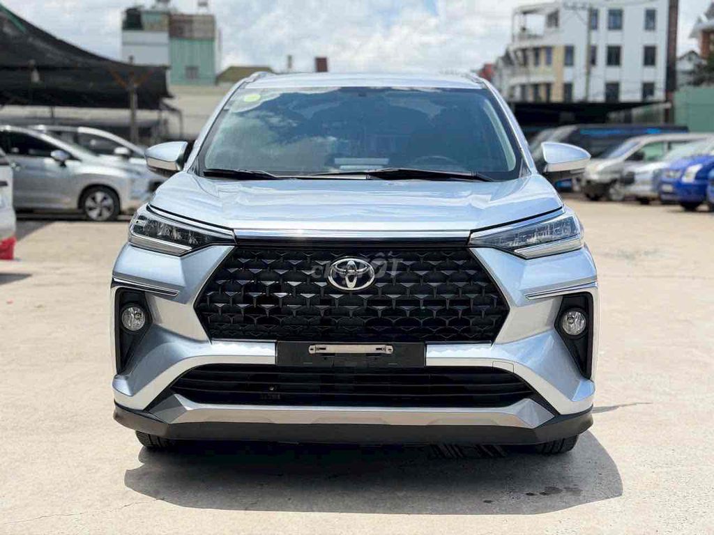 Toyota Veloz Cross 2022 — один владелец, первоначальный взнос 150 млн