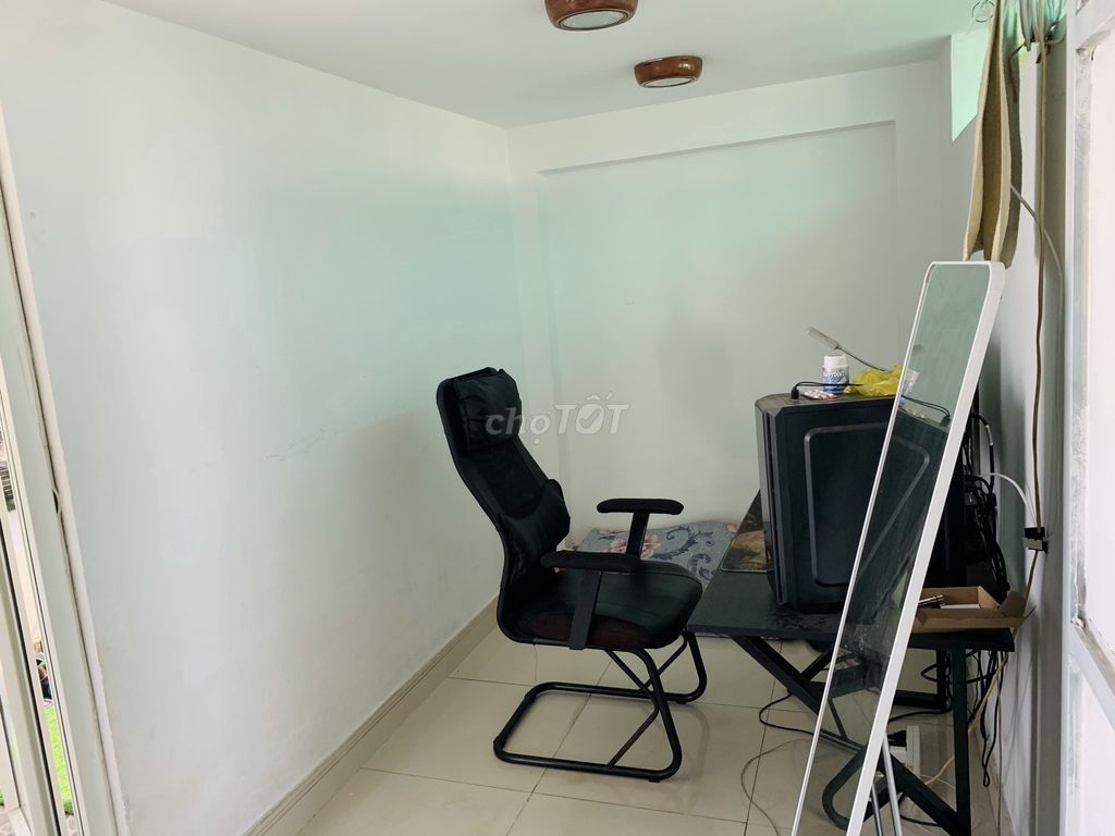CHO THUÊ PHÒNG NHỎ TRONG NHÀ NGUYÊN CĂN