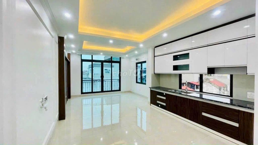 Cho thuê cả nhà ngõ Cầu Giấy,cầu giấy,DT 55m2 x 7 tầng,TM,mới keng 