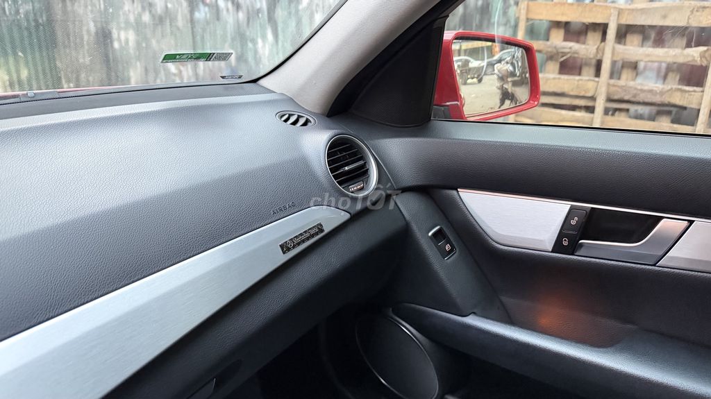 Mercedes-Benz C200 2011 Đỏ. Mua bán Ô tô tại Quận Tây Hồ Hà Nội được đăng bởi Nam hình 10