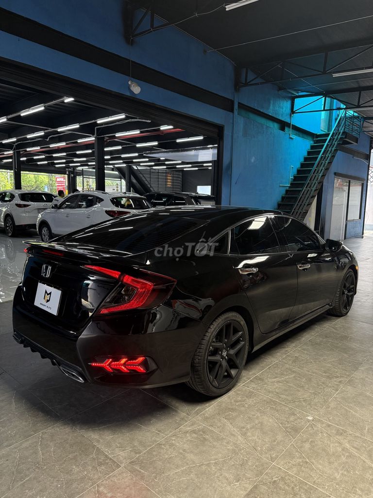 Honda Civic RS 2021 1.5L DOHC VTEC TURBO Черный