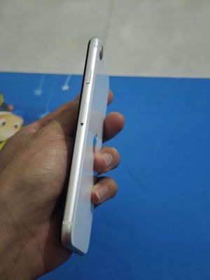 Apple iPhone SE 2020 64GB Trắng