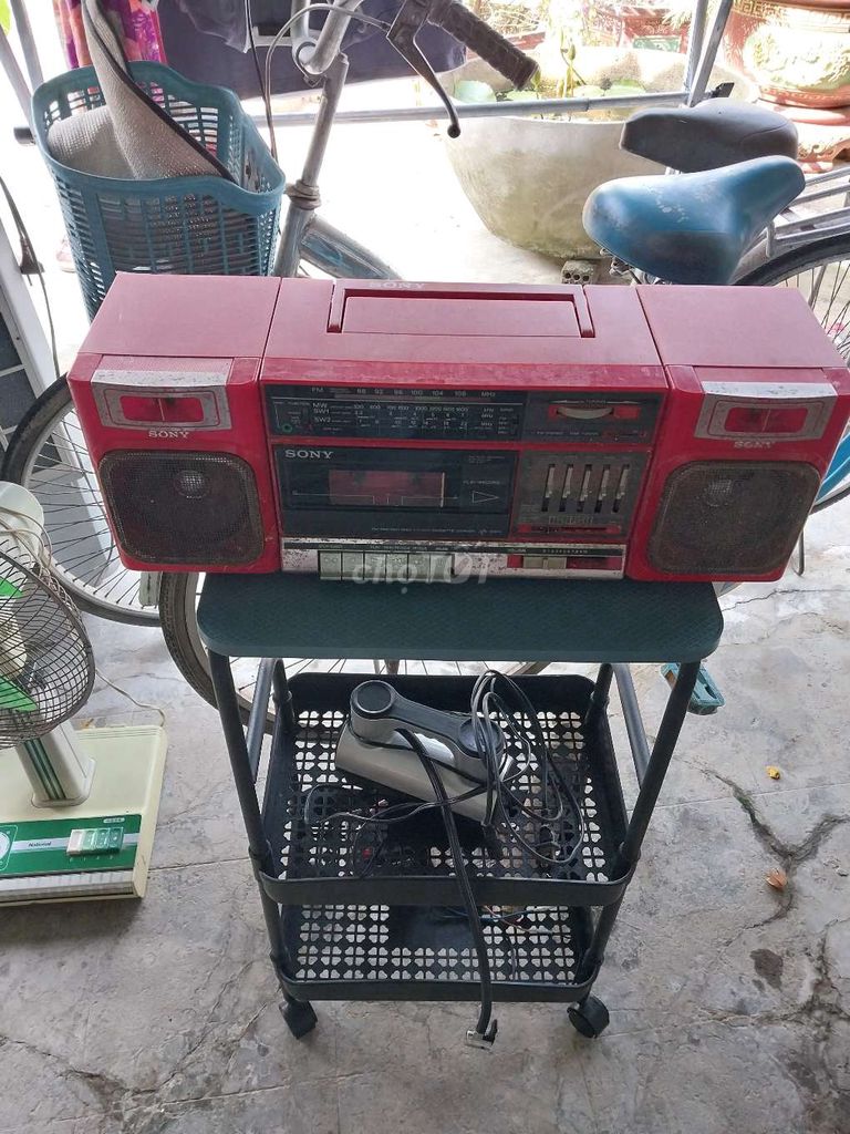 Đài cassette Sony Đỏ và quạt nhật. Mua bán Tivi, Âm thanh tại Huyện Duy Xuyên Quảng Nam được đăng bởi Trần Ninh hình 1