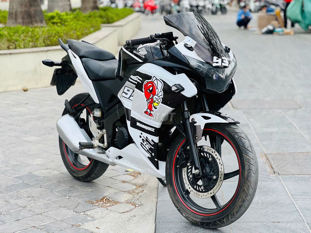 HONDA CBR 150 NHẬP THÁI NGUYÊN ZIN BIỂN 29. Mua bán Xe máy tại Quận Nam Từ Liêm Hà Nội được đăng bởi Hải Hùng hình 6