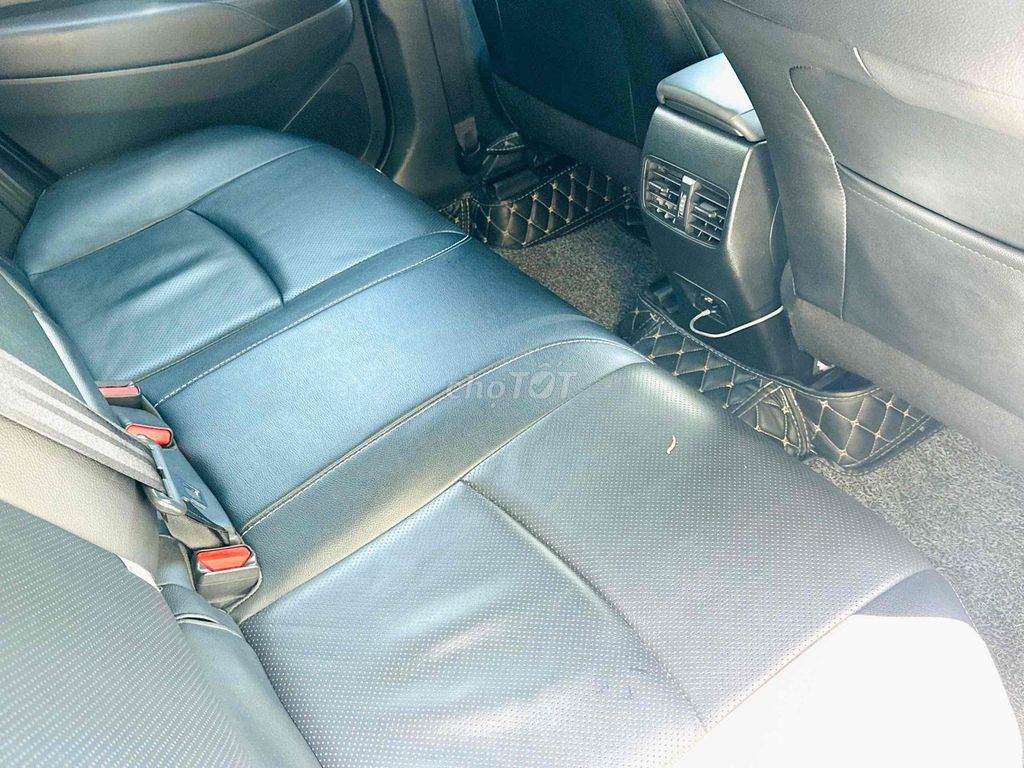 Toyota Corolla Cross 2021 1.8V - 20000 km. Mua bán Ô tô tại Quận Hải Châu Đà Nẵng được đăng bởi Lê kha hình 8