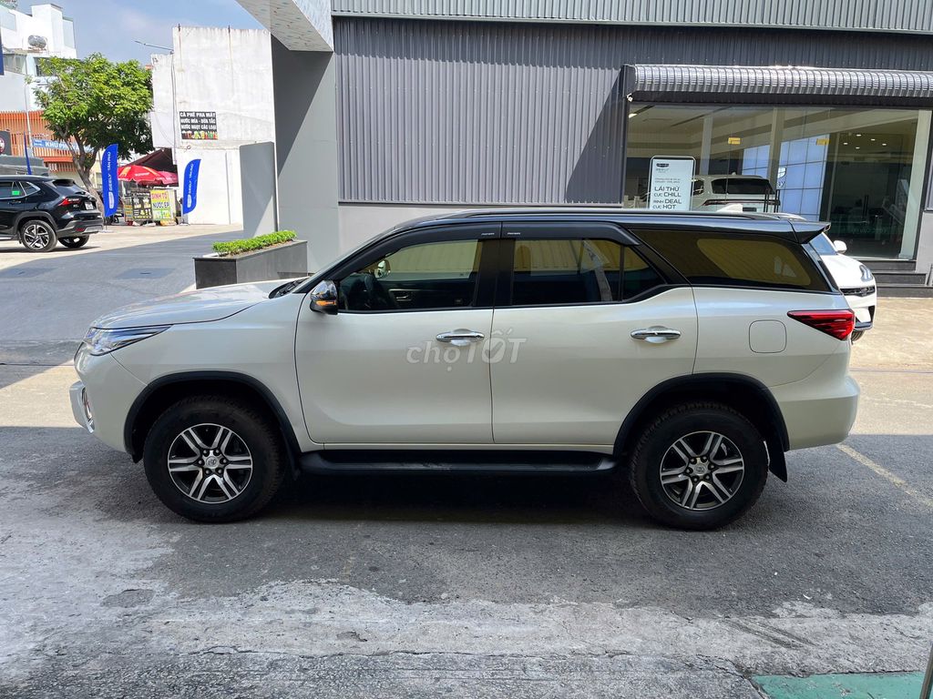 TOYOTA FORTUNER 2.4G 4X2 AT 2019 XE GIA ĐÌNH ĐI ÍT. Mua bán Ô tô tại Thành phố Thủ Đức Tp Hồ Chí Minh được đăng bởi Hiếu hình 4
