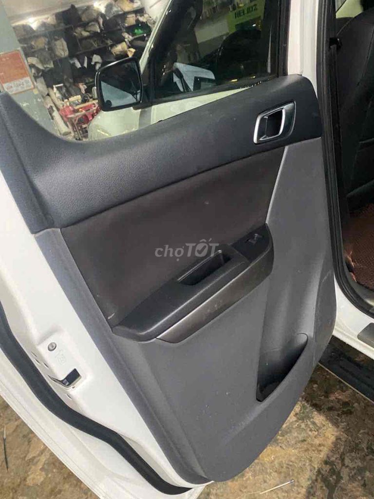 Mazda BT 50 2015 số sàn 2 cầu. Mua bán Ô tô tại Thành phố Buôn Ma Thuột Đắk Lắk được đăng bởi Minh hình 5