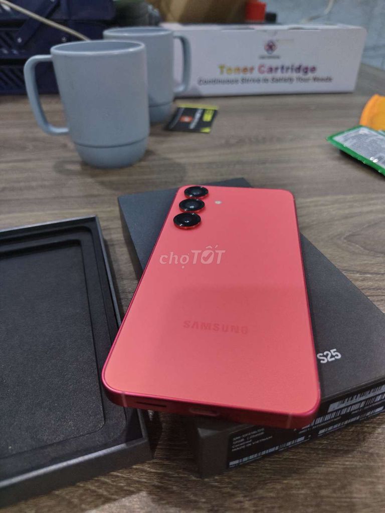 Samsung Galaxy S25 Màu hiếm Đỏ Coral . Mua bán Điện thoại tại Quận 7 Tp Hồ Chí Minh được đăng bởi mé eo hình 1