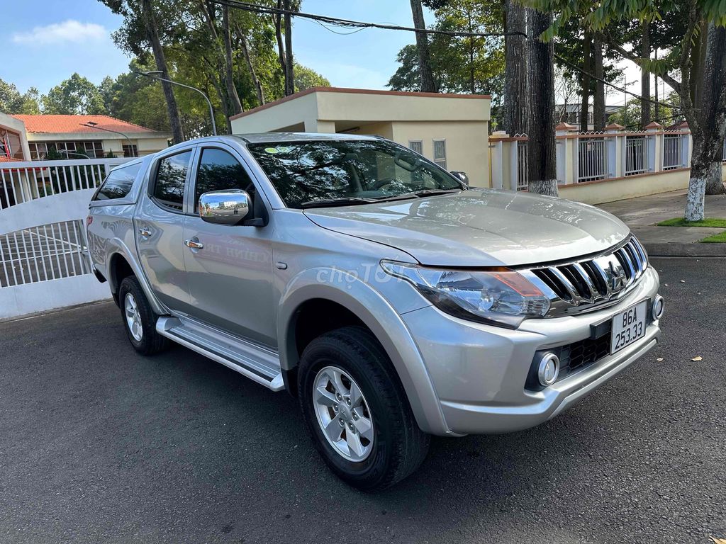 Bán Tải Triton 2017 số tự đông siêu bền tiết kiệm. Mua bán Ô tô tại Thành phố Long Khánh Đồng Nai được đăng bởi Cửa Hàng Xe Máy Thái Phong hình 7