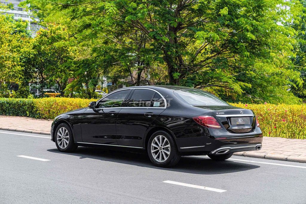 E200 Model 2019 màu đen xe Cty 1 chủ từ siêu đẹp. Mua bán Ô tô tại Quận 7 Tp Hồ Chí Minh được đăng bởi Dương Phương hình 3
