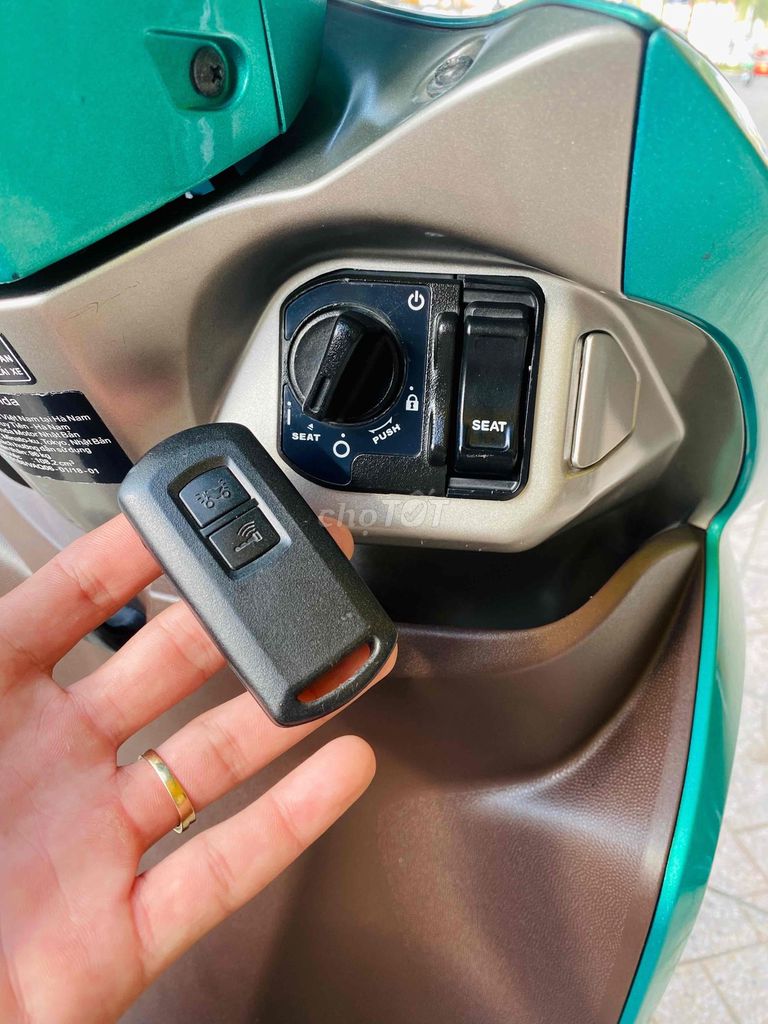 Vision 2020 khoá smarkey xe đẹp chuẩn zin 23k km✅. Mua bán Xe máy tại Quận Ninh Kiều Cần Thơ được đăng bởi Hiếu Xe máy Tân Liên Hưng 2 hình 5