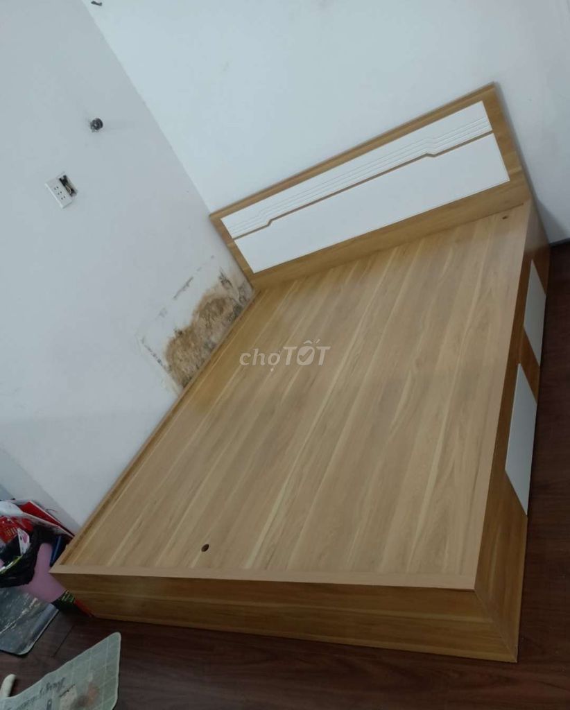 GIƯỜNG GỖ CÔNG NGHIỆP (MDF) CÓ HỘP KÉO 1M8