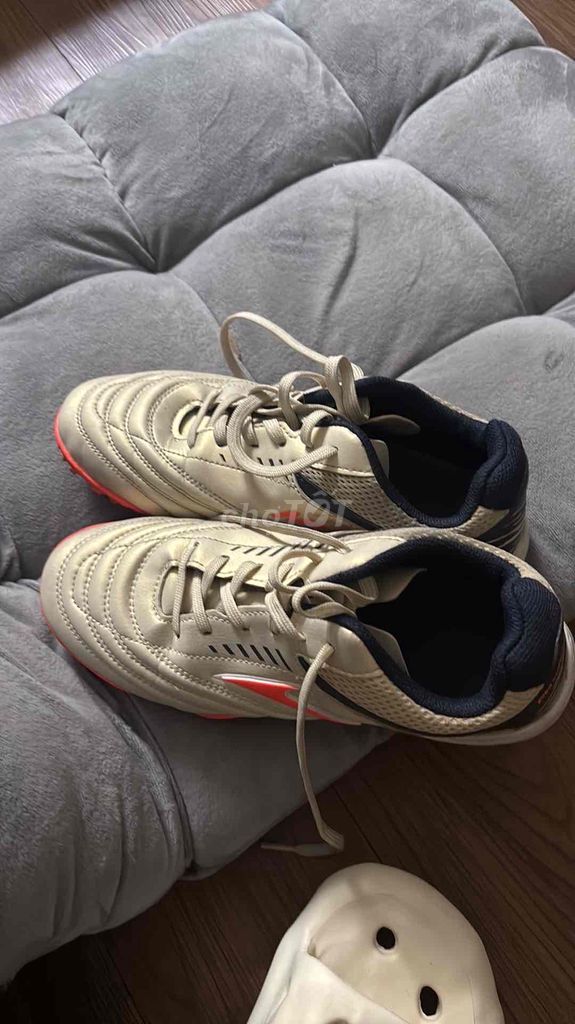 Giày đá bóng Mira Samba Nam size 40. Mua bán Đồ thể thao, Dã ngoại tại Thành phố Thủ Đức Tp Hồ Chí Minh được đăng bởi Đặng Minh Hưng hình 1