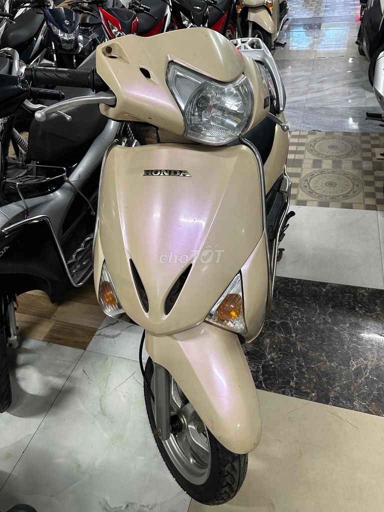 📌📣 Lead 2012 nguyên rin máy êm ru. Mua bán Xe máy tại Thành phố Huế Thừa Thiên Huế được đăng bởi Xe Máy Nhật Vy hình 3