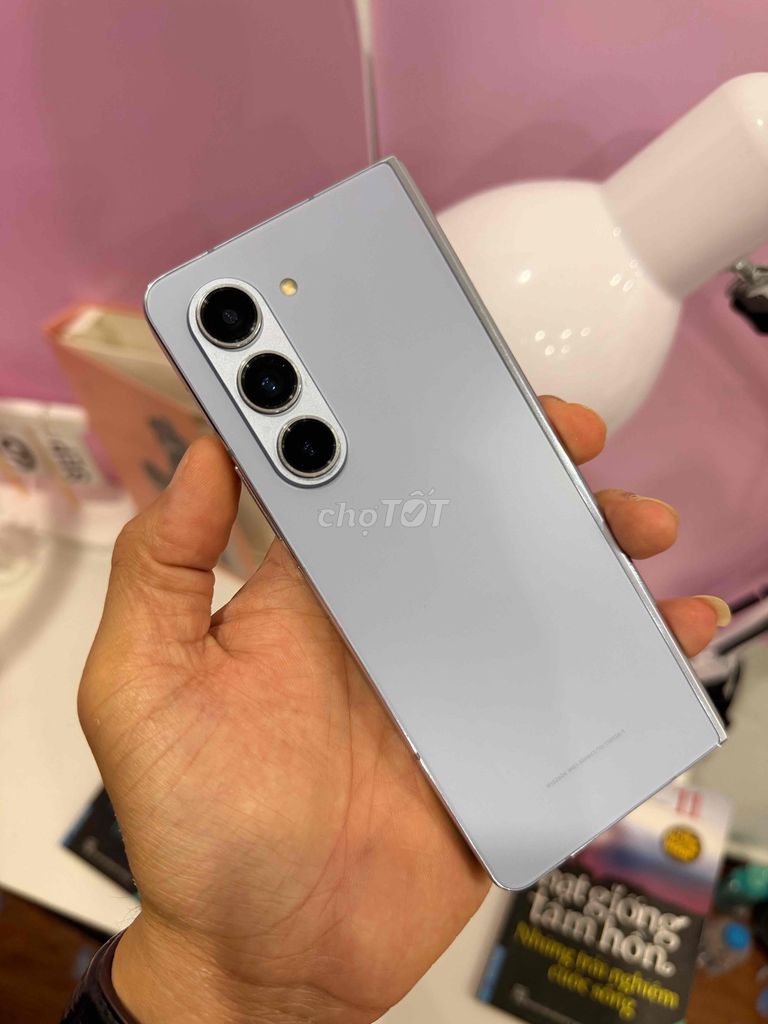 Samsung Fold5 256GB Xám Hàn Quốc Nguyên zin. Mua bán Điện thoại tại Quận Long Biên Hà Nội được đăng bởi Thương Nguyễn hình 1