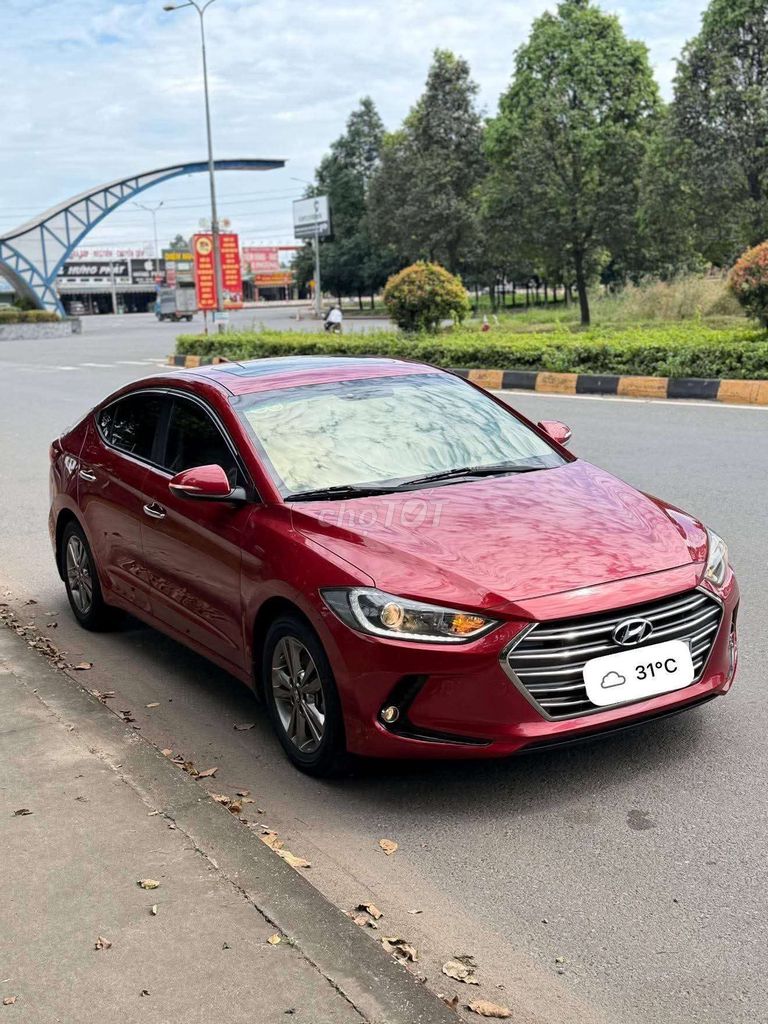Bán xe ELANTRA số tự động cọp rất đẹp. Mua bán Ô tô tại Thành phố Buôn Ma Thuột Đắk Lắk được đăng bởi Phúc Thiện hình 3