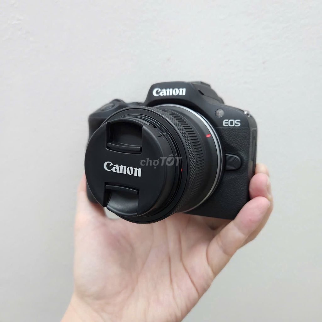 Canon EOS R100 & lens kít 18-45mm F4.5