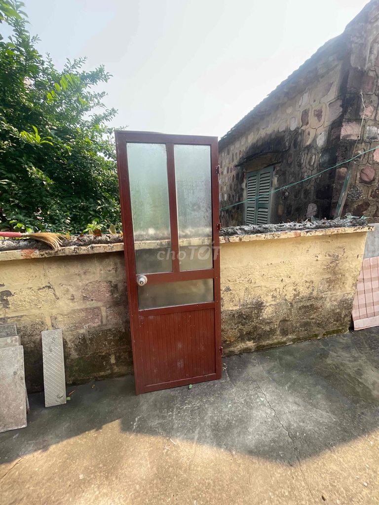Cửa nhôm kính màu Nâu 70x190 cm. Mua bán Nội thất, đồ gia dụng khác tại Huyện Thuỷ Nguyên Hải Phòng được đăng bởi Đồng Trường An hình 1